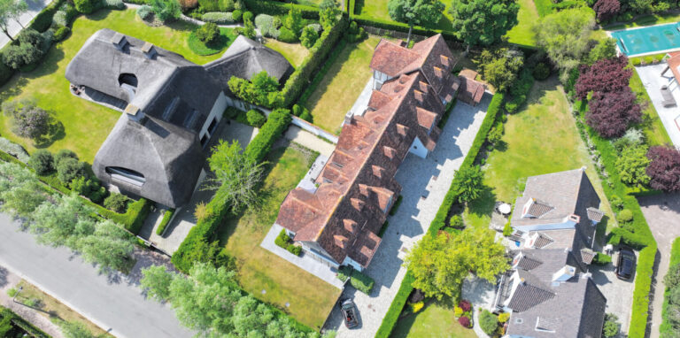 JAMES Immo Boutique Knokke, koop luxe vastgoed Knokke, Luxe vastgoed Knokke le zoute, Luxury Real Estate Knokke, Immo Brown Knokke, Immo Pallen Knokke, Tine Immo Boutique Knokke, Immo Colpaert Knokke, luxe vastgoed Knokke, JAMES the BnB Butler villa huren Knokke, Zoute Exclusive Knokke