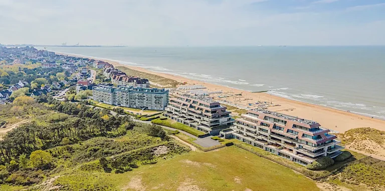 Zoute GP, JAMES Immo Boutique Knokke, koop luxe vastgoed Knokke, Luxe vastgoed Knokke le zoute, Luxury Real Estate Knokke, Immo Brown Knokke, Immo Pallen Knokke, Tine Immo Boutique Knokke, Immo Colpaert Knokke, luxe vastgoed Knokke, JAMES the BnB Butler villa huren Knokke, Zoute Exclusive Knokke