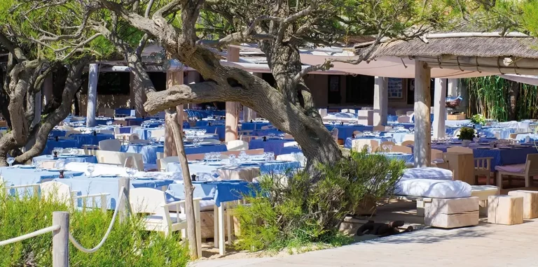 JAMES Immo Boutique Luxury Real Estate Knokke le Zoute Luxury Real Estate Saint Tropez Villa Juno Villa Saint Tropez Luxury Real Estate Ibiza Luxury Real Estate Marbella Luxury Real Estate Paris Luxury Real Estate Verbier
