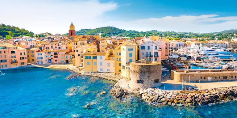 JAMES Immo Boutique Luxury Real Estate Knokke le Zoute Luxury Real Estate Saint Tropez Villa Juno Villa Saint Tropez Luxury Real Estate Ibiza Luxury Real Estate Marbella Luxury Real Estate Paris Luxury Real Estate Verbier