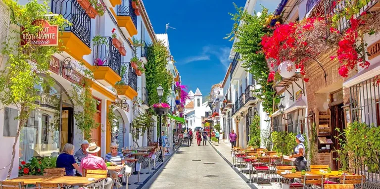 JAMES Immo Boutique Luxury Real Estate Marbella -Luxury real estate Knokke le Zoute, Luxury Real Estate Saint Tropez, Luxury Real Estate Ibiza, Norma Frank rental Marbella, Norma Frank development Marbella, Norma Frank Marbella, Skandiamaklarna Marbella, Baindoux Marbella